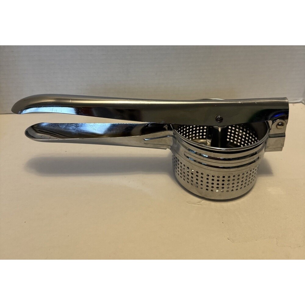 Potato Ricer Masher Heavy Duty Stainless Steel Press Mashed Potatoes Kitchen